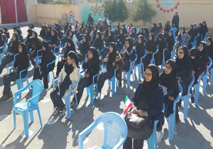 صدای زنگ انقلاب در بعضی مدارس طنین انداز شد