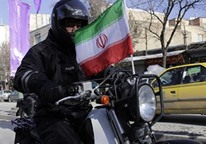 رژه موتورسواران و اتومبیلرانان همدانی در آغاز دهه مبارک فجر