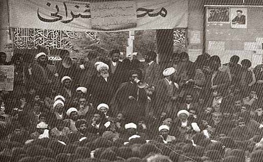 گزارش دهه فجر .... نقش دانشگاهیان در پیروزی انقلاب اسلامی... دانشگاه تهران محل رویش جوانه های انقلاب/// از 16 آذر 32 تا 12 بهمن 57، مروری بر رویدادهای مهم انقلاب