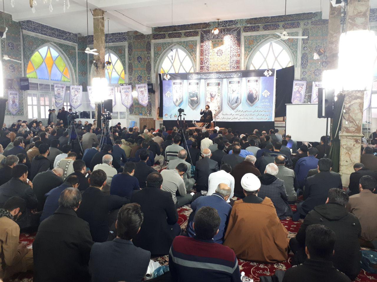برگزاری دومین سالگرد شهید مدافع حرم حامد کوچک زاده در رشت