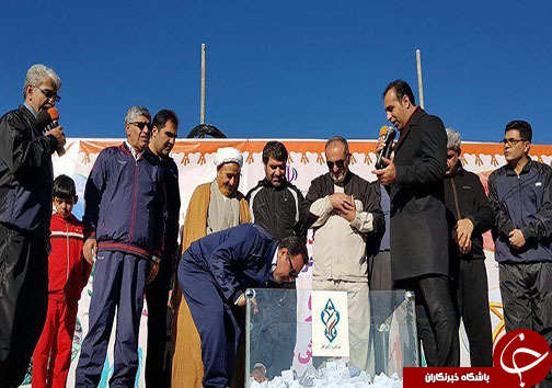 برگزاری همایش بزرگ پیاده روی خانوادگی در کوهدشت+عکس