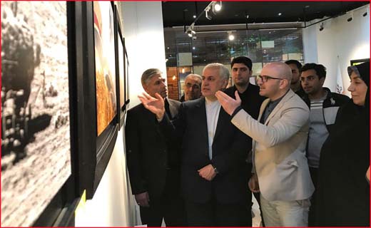 کمک مالی استاندار خراسان شمالی به نمایشگاه عکس خیریه" آرزوهای گمشده"