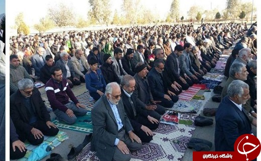 اقامه نماز طلب باران در زاهدان + تصاویر اقامه نماز طلب باران در زاهدان + تصاویر
