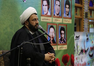 مسئولان در راستای منویات رهبر انقلاب حرکت کنند