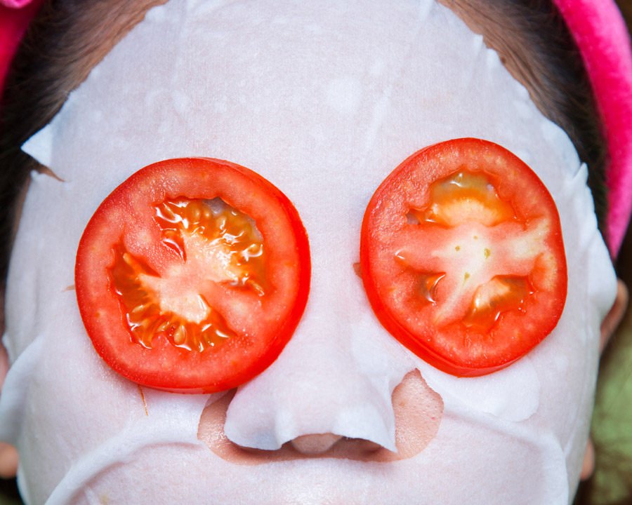 ماسک معجزه&zwnj;گر گوجه&zwnj;فرنگی برای داشتن پوستی زیبا