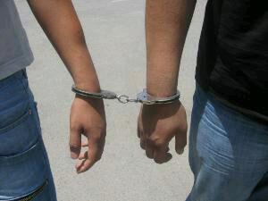 دستگیری سارق هنگام فرار از محل سرقت/کشف اموال مسروقه از خودرو