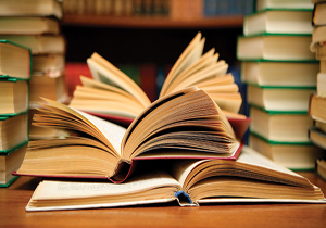 اهدای بیش از یک هزار جلد کتاب به کتابخانه فسا