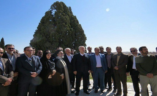 بازدید معاون رئیس جمهور از کهن&zwnj;ترین موجود زنده دنیا