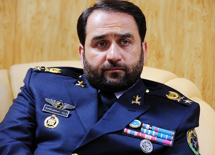 دست دادن و لبخند زدن به دشمن در کشورِ شهدا معنایی ندارد