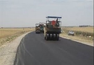 آغاز روکش آسفالت گرم محور چابهار به گواتر