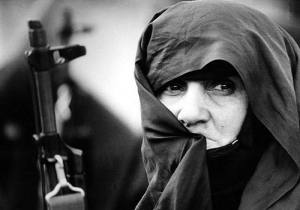 بانوان وظیفه ترویج آرمان‌های انقلابی را در خانواده بر عهده‌دارند