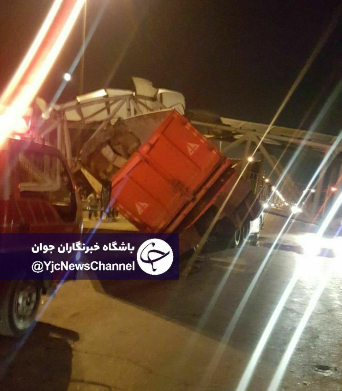 تعداد کشته شدگان حادثه سقوط پل عابر پیاده در پاکدشت به ۳ نفر رسید