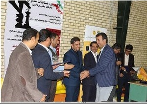 نمایشگاه چهره مردم بردخون افتتاح شد