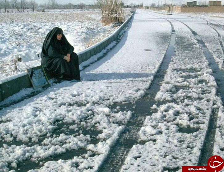 تصویری تاثیرگذار از مادر شهید