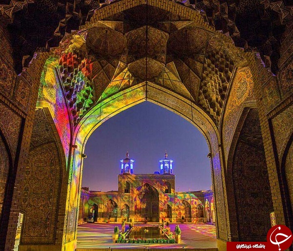 مسجدی با دنیایی از رنگ و زیبایی + عکس
