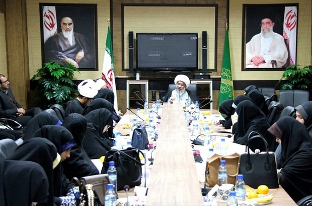 باید با چنگ و دندان از نظام حضرت مهدی روحی فداه حمایت کرد