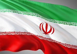 نصب پرچم ایران بر سر در منازل شهدای سیستان و بلوچستان
