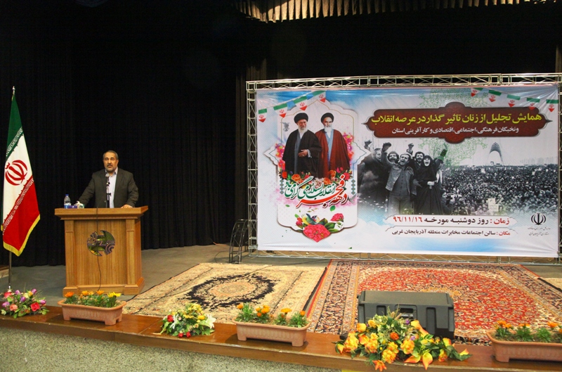 تفسیر پیروزی انقلاب اسلامی بدون لحاظ نمودن نقش زنان ممکن نیست