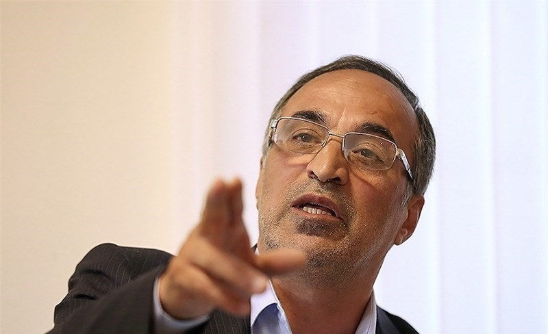 واعظ آشتیانی: فدراسیون فوتبال ضعف دیپلماسی دارد/ آقای تاج، مردم اندازه شما فوتبال را می فهمند