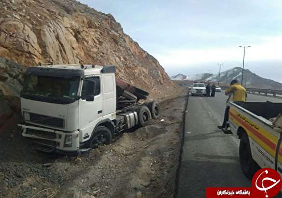 یک مجروح دربرخورددو وسلیه نقلیه در محور خرم آباد بروجرد