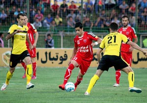 خلاصه و حواشی بازی تیم&zwnj;های پرسپولیس و سپاهان +فیلم