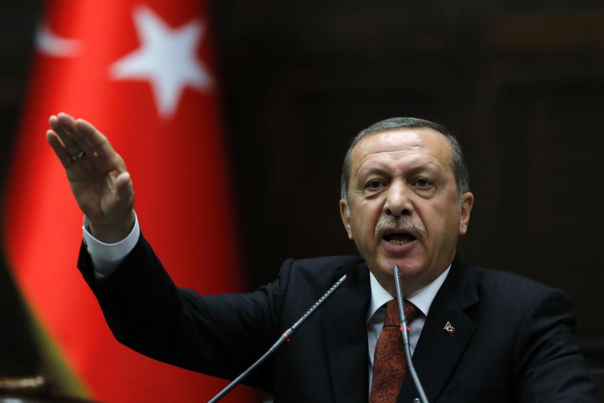اردوغان : از خارج سیستم های نظامی نمی خریم/ آمریکا باید از منبج خارج شود