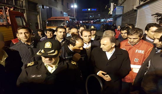 احتمال فروریختن بخشی از ساختمان وجود دارد/عمدی یا غیر عمدی بودن آتش سوزی مشخص نیست