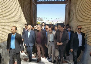 حضور وزیر تعاون،کار و رفاه اجتماعی در مزار شهدای طبس+تصویر