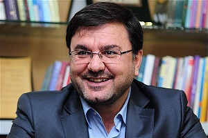 نعمتی: برای حل مشکل فوتبال با ظریف مذاکره می کنیم/ فدراسیون فوتبال گوش شنوا ندارد