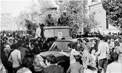 چرا هایزر نتوانست ارتش را علیه انقلابیون بسیج کند؟