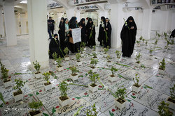 غبار روبي گلزار مطهر شهدا در قم