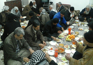 مرد روستایی از ۵۰ زائر عراقی حرم امام رضا(ع) پذیرایی کرد