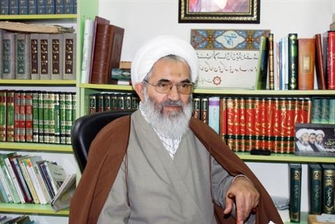 نامه رهبری به جوانان غربی حاوی پیامی راهگشا و حیات بخش است