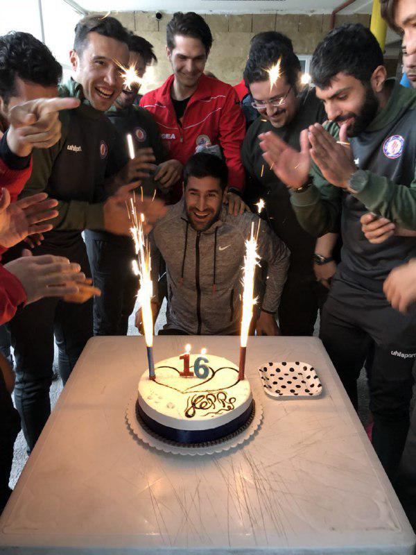 جشن تولد جنجالی هاشم بیک زاده + عکس