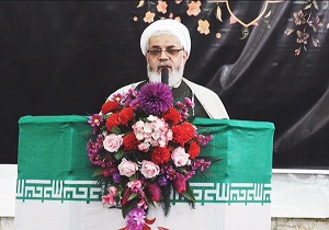 راه رسیدن به اهداف انقلاب توجه به فرمایشات رهبر است