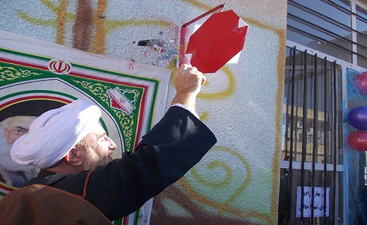 زنگ انقلاب در مدارس استان سمنان نواخته شد / نوسانات قیمت ارز در کشور را باید مدیریت کرد / خلبان سمنانی که یکی از حماسه سازان انقلاب بود