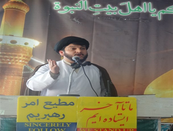 از اهداف بزرگ انقلاب مبارزه با استکبار جهانی است