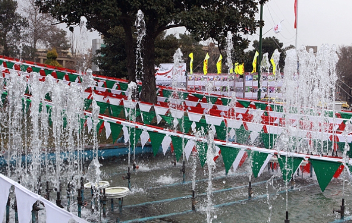 آذین بندی تهران به مناسبت 22 بهمن