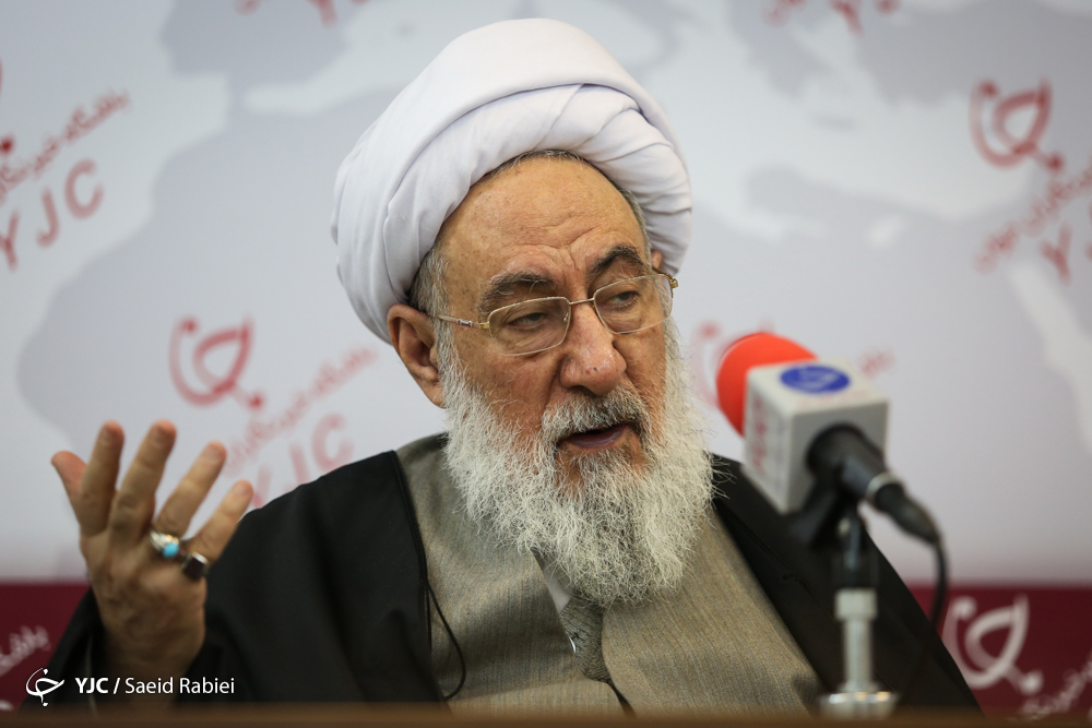از خاطره&zwnj;ای درباره ارتباط امام راحل با حضرت ولیعصر(عج) تا معنا نداشتن آقازادگی برای فرزندان رهبر انقلاب/ از انقلابیون باسمه&zwnj;ای و قلابی تا دلیل مخالفت حضرت آیت&zwnj;الله خامنه&zwnj;ای با پذیرش مسئولیت رهبری/از نحوه نگارش اعلامیه&zwnj;های انقلابی تا پیشی گرفتن مشروب فروشی&zwnj;ها از کتاب فروشی&zwnj;ها