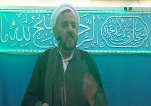 خود باوری مهم ترین اصل در نگهداری از انقلاب است