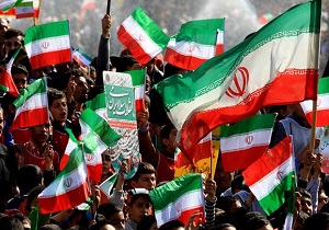 40 سال حضور، 40 سال ایستادگی