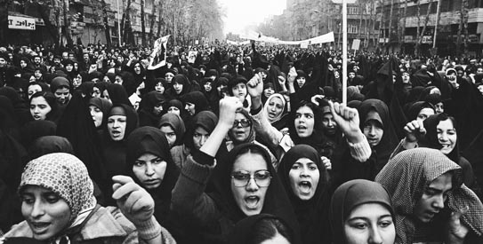 انقلابی که مختص مردان نبود انقلابی که مختص مردان نبود