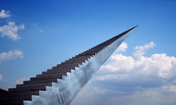 انسان چگونه می&zwnj;تواند به سعادت حقیقی دست یابد؟