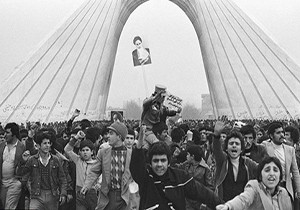 نخستین قدم‌های انقلاب برای تحقق خواسته های مردم + فیلم