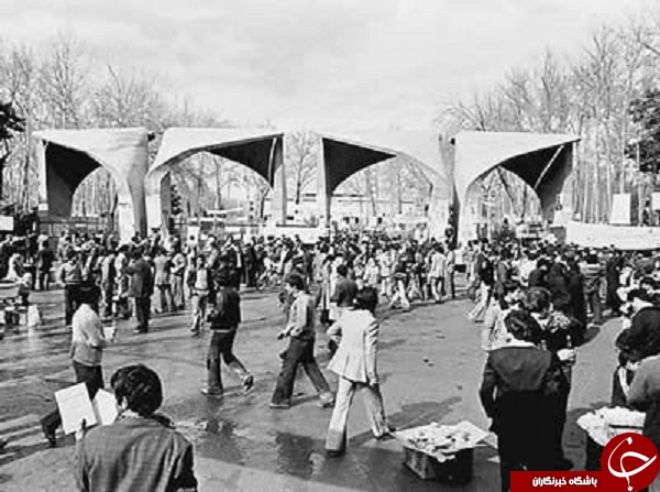 توهین علیه امام خمینی (ره) / خربزه&zwnj;ای که زیر پای رژیم پهلوی انداخته شد