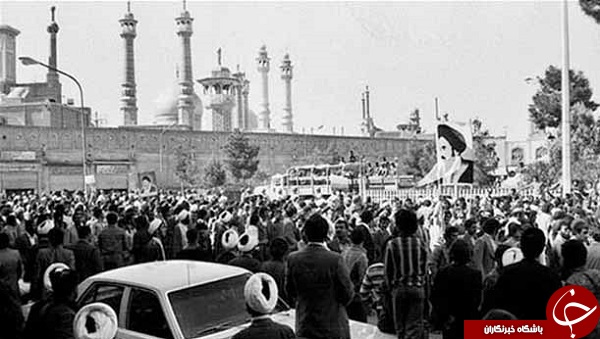 توهین علیه امام خمینی (ره) / خربزه&zwnj;ای که زیر پای رژیم پهلوی انداخته شد