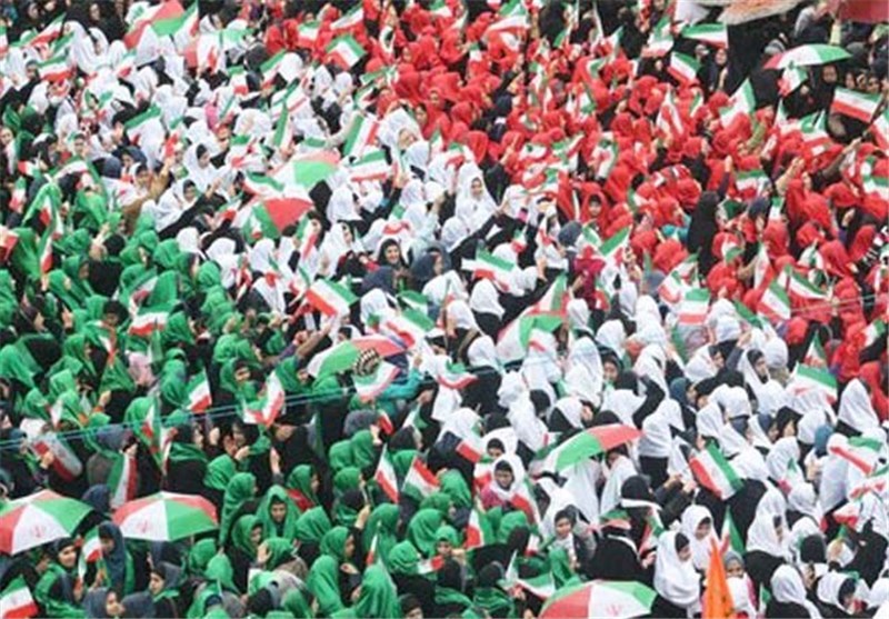 حماسه ایران انقلابی؛آغاز راهپیمایی 22 بهمن در همدان تا دقایقی دیگر