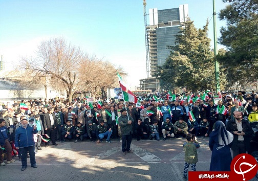 حضور گسترده مردم قزوین پیش از شروع راهپیمایی
