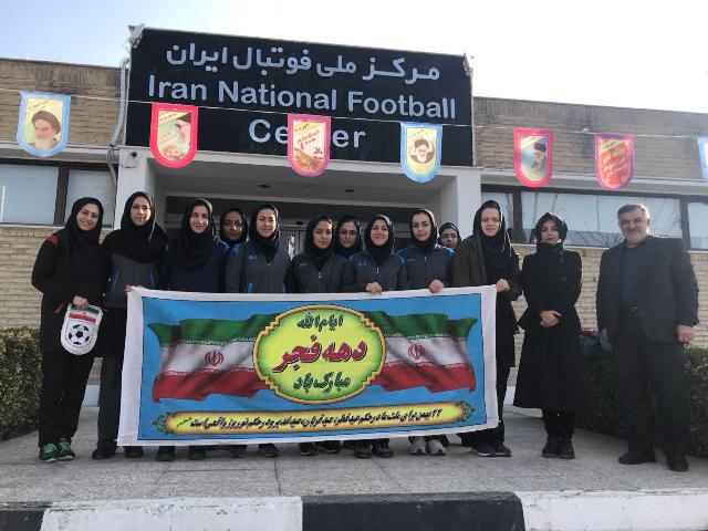 حضور پر رنگ قهرمانان و مسئولان ورزشی در راهپیمایی 22 بهمن ماه