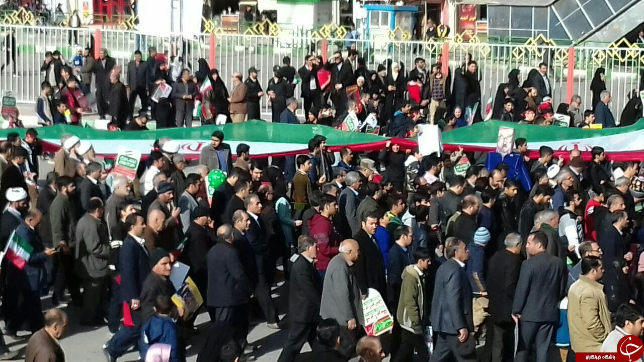 حضور مردم کرمانشاه  در راهپیمایی یوم الله 22 بهمن ماه+تصاویر
